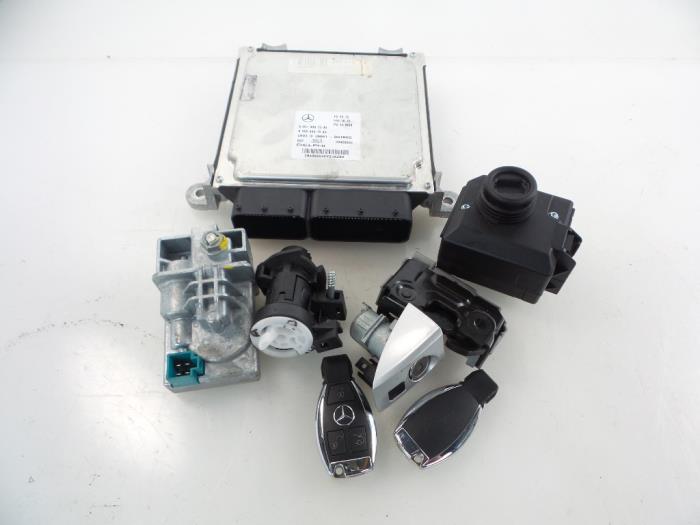 Used Injection computer Mercedes C (W204) 2.2 C-220 CDI 16V BlueEFFICIENCY Price € 300,00 Margin scheme offered by Autobedrijf Broekhuis B.V.