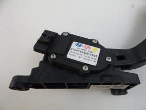 Used Accelerator pedal Hyundai iX35 (LM) 1.6 GDI 16V Price € 30,00 Margin scheme offered by Autobedrijf Broekhuis B.V.