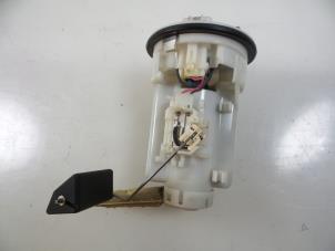 Used Electric fuel pump Toyota Corolla Verso (R10/11) 1.6 16V VVT-i Price € 35,00 Margin scheme offered by Autobedrijf Broekhuis B.V.