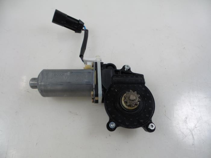 Usados Motor de ventanilla de puerta Ferrari 360 Modena Spider 3.6 V8 40V Precio € 200,00 Norma de margen ofrecido por Autobedrijf Broekhuis B.V.