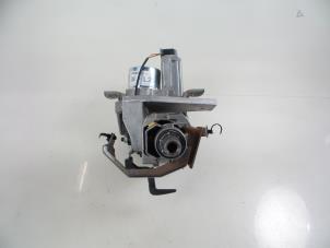 Used Electric power steering unit Renault Clio IV Estate/Grandtour (7R) 1.5 Energy dCi 90 FAP Price € 125,00 Margin scheme offered by Autobedrijf Broekhuis B.V.