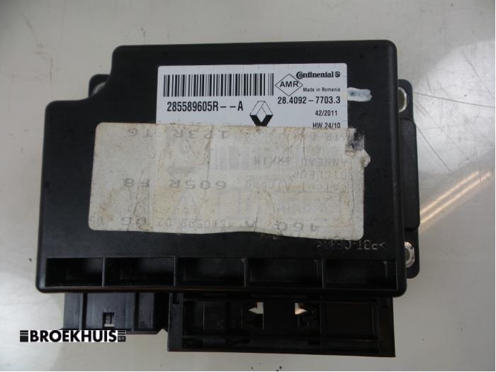 Airbag set+module from a Renault Scénic III (JZ) 1.6 16V Bifuel 2011