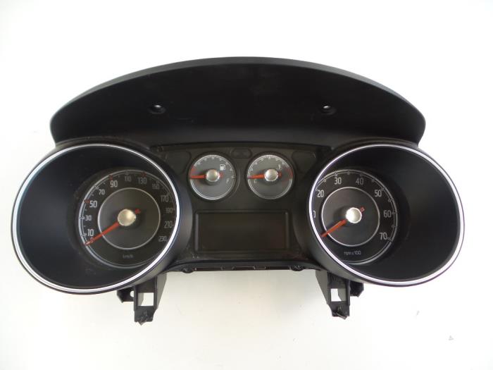 Cuentakilómetros de un Fiat Punto Evo (199) 1.3 JTD Multijet 85 16V 2011