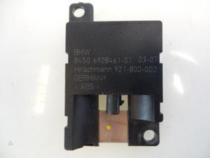 Używane Antena Bluetooth BMW 5 serie Touring (E61) 520d 16V Edition Fleet Cena € 15,00 Procedura marży oferowane przez Autobedrijf Broekhuis B.V.