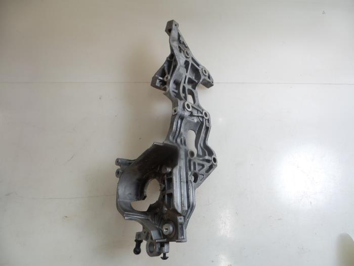 Usagé Support dynamo bas Volkswagen Golf VII (AUA) 1.6 TDI BlueMotion 16V Prix € 30,00 Règlement à la marge proposé par Autobedrijf Broekhuis B.V.