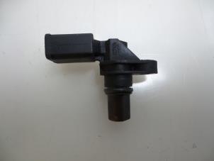 Usados Sensor de árbol de levas Audi A6 Avant (C6) 2.4 V6 24V Precio € 10,00 Norma de margen ofrecido por Autobedrijf Broekhuis B.V.