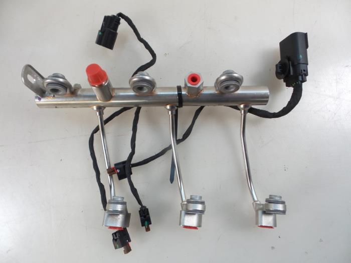 Gebrauchte Einspritzgehäuse Opel Corsa E 1.0 SIDI Turbo 12V Preis € 40,00 Margenregelung angeboten von Autobedrijf Broekhuis B.V.