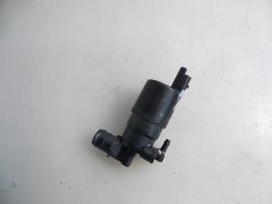 Used Windscreen washer pump Citroen Jumpy (G9) 1.6 HDI 16V Price € 12,10 Inclusive VAT offered by Autobedrijf Broekhuis B.V.