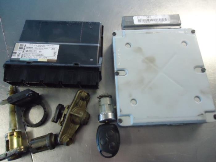 Injection computer from a Ford Mondeo III 2.0 TDCi 115 16V 2001