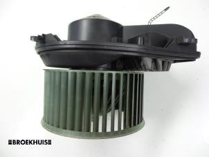 Usagé Ventilateur chauffage Audi A4 Avant (B5) 1.9 TDI Prix € 15,00 Règlement à la marge proposé par Autobedrijf Broekhuis B.V.
