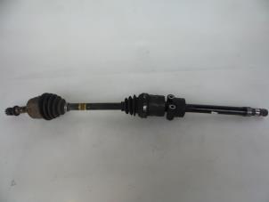 Used Front drive shaft, right Opel Meriva 1.7 CDTI 16V Price € 25,00 Margin scheme offered by Autobedrijf Broekhuis B.V.