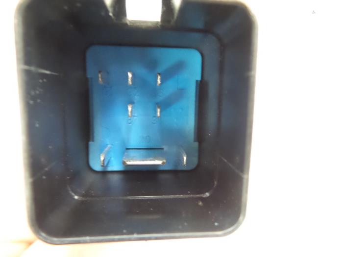 Glow plug relay Volkswagen Polo V 1.4 TDI DPF BlueMotion technology