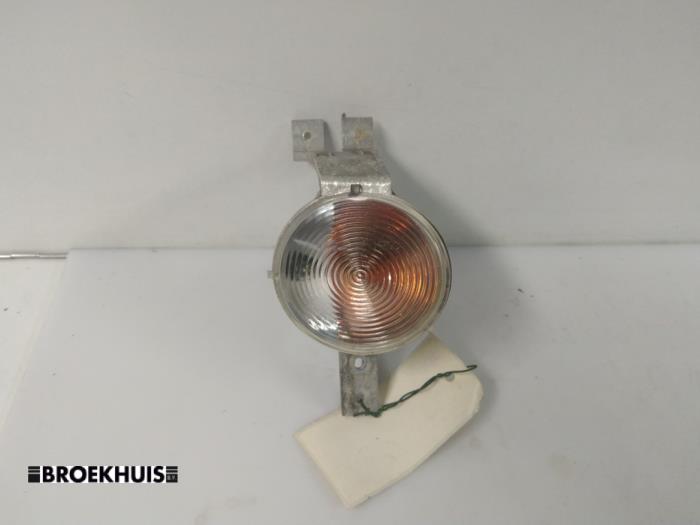 Używane Kierunkowskaz prawy BMW Mini (R50/53) 1.6 16V Cooper Cena € 5,00 Procedura marży oferowane przez Autobedrijf Broekhuis B.V.