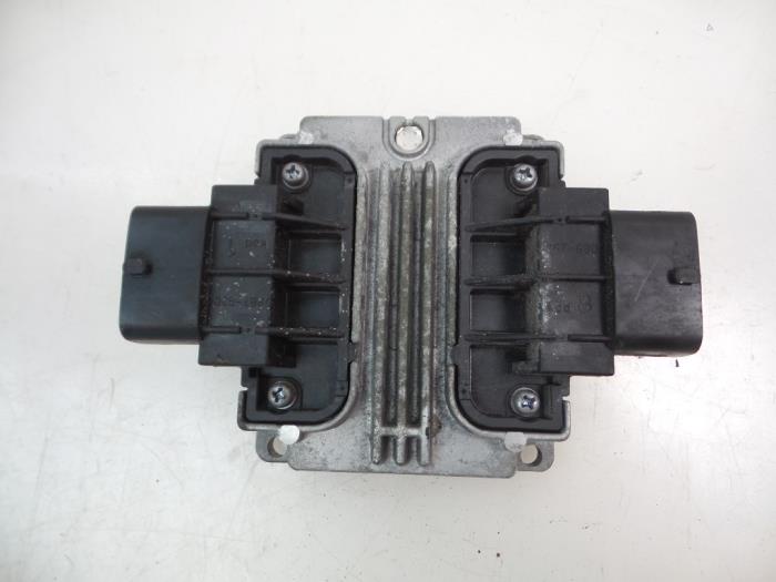 Used Automatic gearbox computer Opel Corsa D 1.4 16V Twinport Price € 50,00 Margin scheme offered by Autobedrijf Broekhuis B.V.