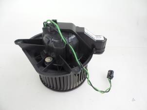 Used Heating and ventilation fan motor Jeep Grand Cherokee (WH/WK) 3.0 CRD V6 24V Price € 50,00 Margin scheme offered by Autobedrijf Broekhuis B.V.
