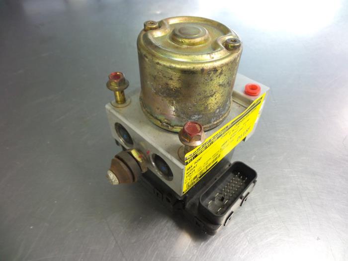Begagnade ABS-pump Suzuki Ignis (FH) 1.3 16V Pris € 25,00 Marginaltabell erbjuds av Autobedrijf Broekhuis B.V.