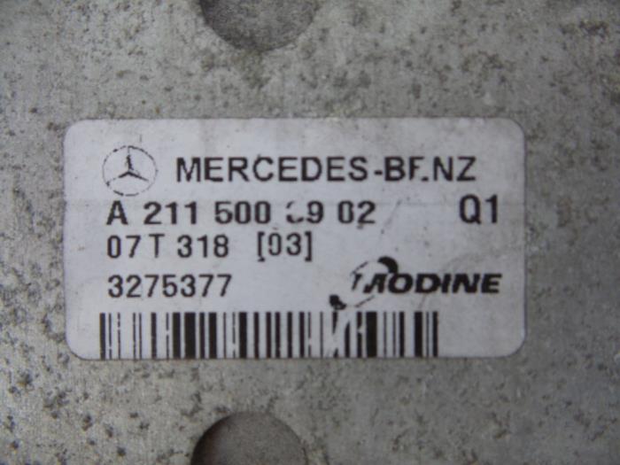 Intercooler de un Mercedes-Benz E (W211) 2.2 E-220 CDI 16V 2009
