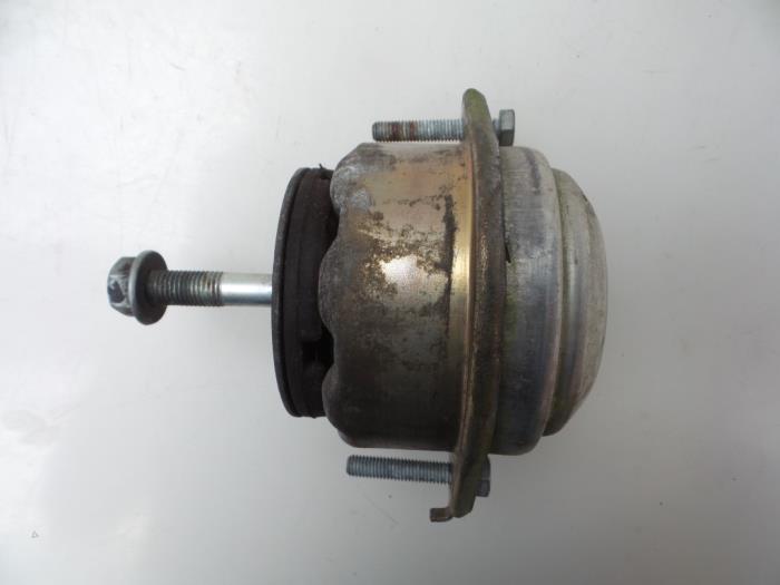 Used Engine mount Porsche 911 (993) 3.6 Carrera 2 Price € 50,00 Margin scheme offered by Autobedrijf Broekhuis B.V.