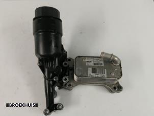 Usados Cuerpo de filtro de aceite Mercedes Sprinter 3,5t (906.73) 313 CDI 16V Precio € 30,25 IVA incluido ofrecido por Autobedrijf Broekhuis B.V.