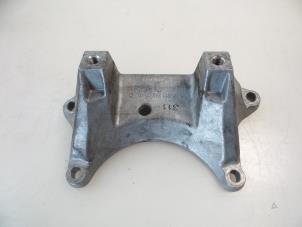 Used Gearbox mount Mercedes Sprinter 3,5t (906.63) 313 CDI 16V Price € 24,20 Inclusive VAT offered by Autobedrijf Broekhuis B.V.