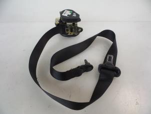 Used Seatbelt tensioner, right Mercedes A (W169) 2.0 A-200 CDI 16V Price € 25,00 Margin scheme offered by Autobedrijf Broekhuis B.V.