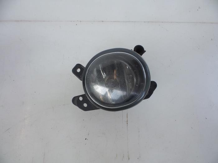 Fog light, front right from a Mercedes-Benz A (W169) 2.0 A-200 CDI 16V 2004