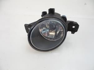 Used Fog light, front right Renault Clio III (BR/CR) 1.4 16V Price € 15,00 Margin scheme offered by Autobedrijf Broekhuis B.V.