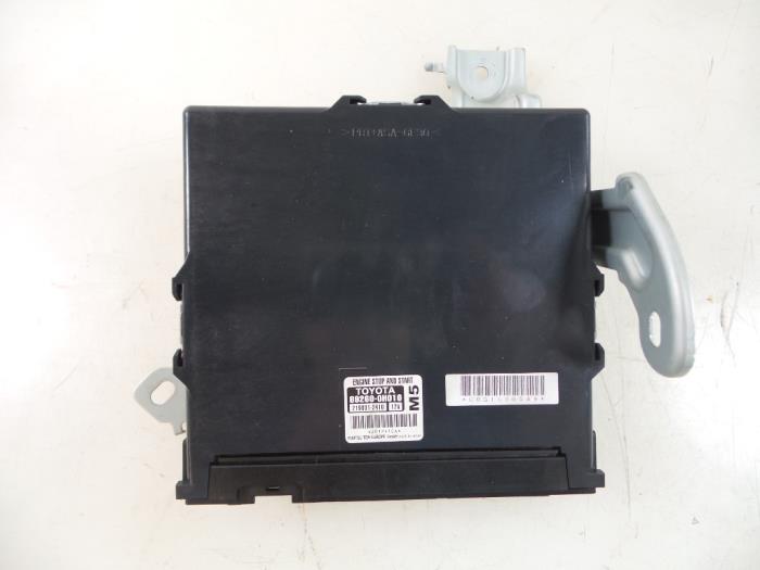 Used Start/Stop computer Toyota Aygo (B40) 1.0 12V VVT-i Price € 65,00 Margin scheme offered by Autobedrijf Broekhuis B.V.