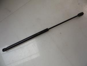 Used Rear gas strut, left Mini Countryman (R60) 1.6 16V Cooper S ALL4 Price € 15,00 Margin scheme offered by Autobedrijf Broekhuis B.V.