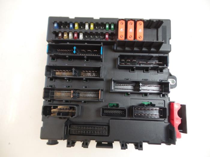 Fuse box Opel Vectra C GTS 1.8 16V - 13189923 GM