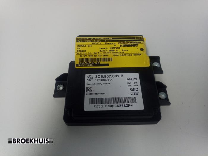 Usagé Module (divers) Volkswagen Passat CC (357) 1.8 TSI 16V Prix € 50,00 Règlement à la marge proposé par Autobedrijf Broekhuis B.V.