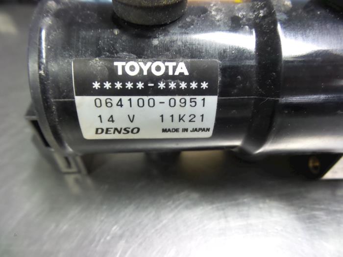Water pump from a Toyota Prius (NHW20) 1.5 16V 2009