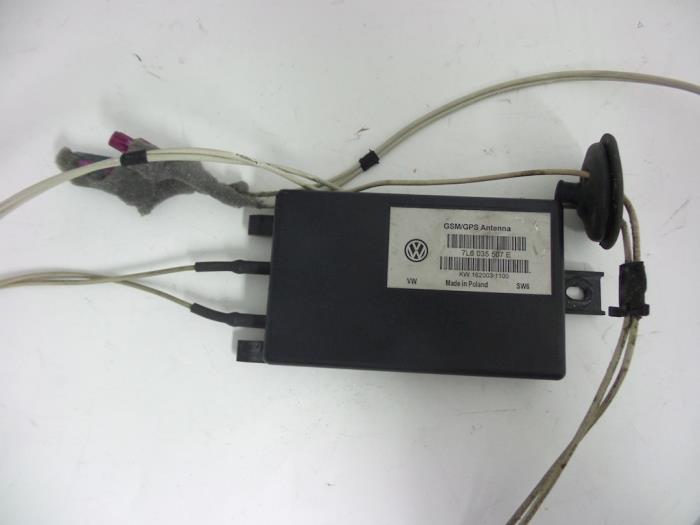 Używane Antena Volkswagen Touareg (7LA/7L6) 3.2 V6 24V Cena € 30,00 Procedura marży oferowane przez Autobedrijf Broekhuis B.V.
