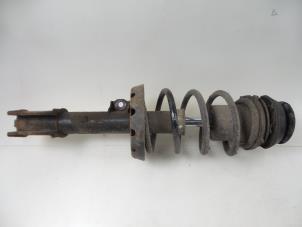 Used Front shock absorber rod, right Opel Zafira (F75) 2.2 16V Price € 40,00 Margin scheme offered by Autobedrijf Broekhuis B.V.