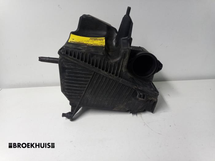 Begagnade Luftfilterhus Mercedes Citan (415.6) 1.5 109 CDI Pris € 42,35 Inklusive moms erbjuds av Autobedrijf Broekhuis B.V.
