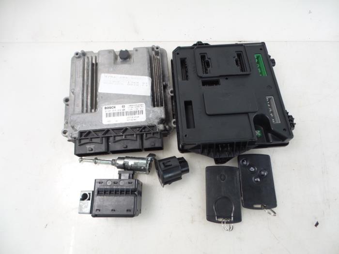 Used Injection computer Renault Scénic III (JZ) 1.6 Energy dCi 130 Price € 150,00 Margin scheme offered by Autobedrijf Broekhuis B.V.