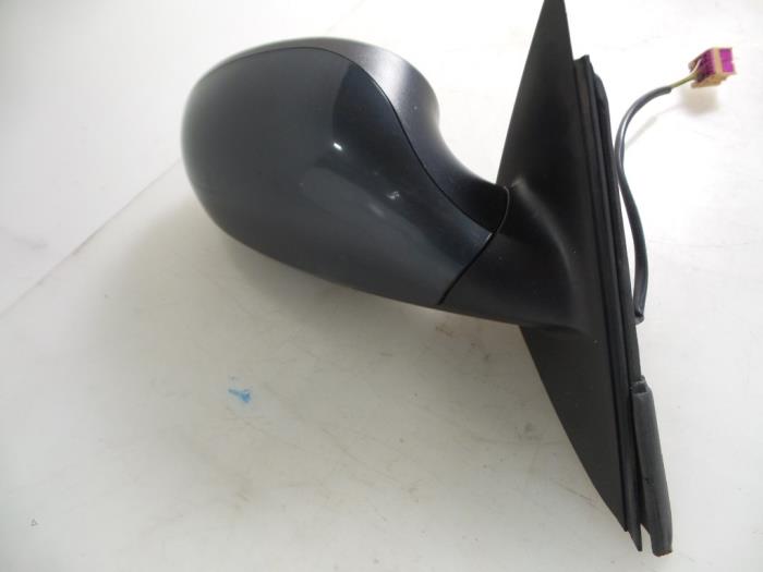 Wing mirror, right from a Seat Ibiza III (6L1) 1.4 16V 75 2005