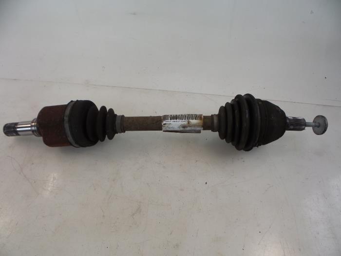 Gebrauchte Antriebswelle links vorne Ford C-Max (DM2) 1.8 TDCi 16V Preis € 25,00 Margenregelung angeboten von Autobedrijf Broekhuis B.V.
