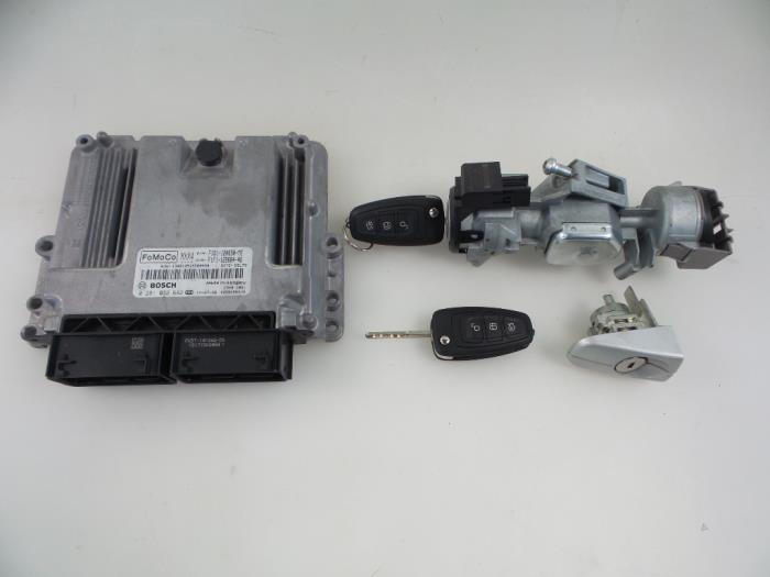 EinspritzSteuergerät van een Ford Grand C-Max (DXA) 1.5 TDCi 95 16V 2015
