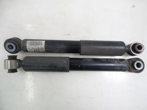 Used Shock absorber kit Peugeot Partner (GC/GF/GG/GJ/GK) 1.6 HDI 75 Phase 2 Price € 60,50 Inclusive VAT offered by Autobedrijf Broekhuis B.V.