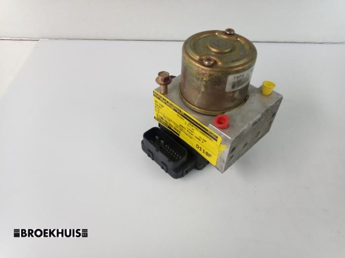 Begagnade ABS-pump Suzuki Alto (RF410) 1.1 16V Pris € 40,00 Marginaltabell erbjuds av Autobedrijf Broekhuis B.V.