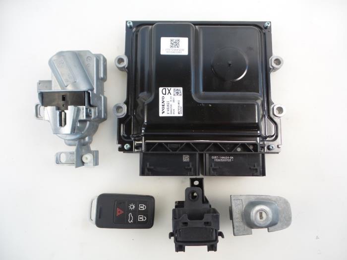 Used Injection computer Volvo V40 (MV) 2.0 D2 16V Price € 125,00 Margin scheme offered by Autobedrijf Broekhuis B.V.