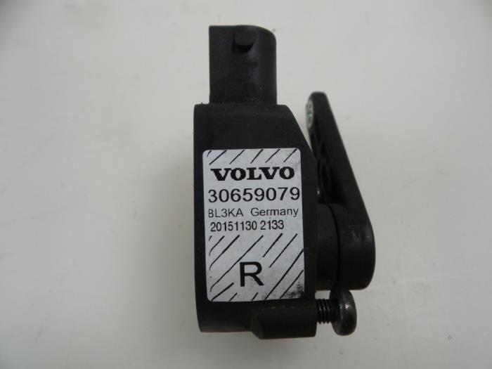 Correcteur de hauteur de phare xénon d'un Volvo V40 (MV) 2.0 D2 16V 2015