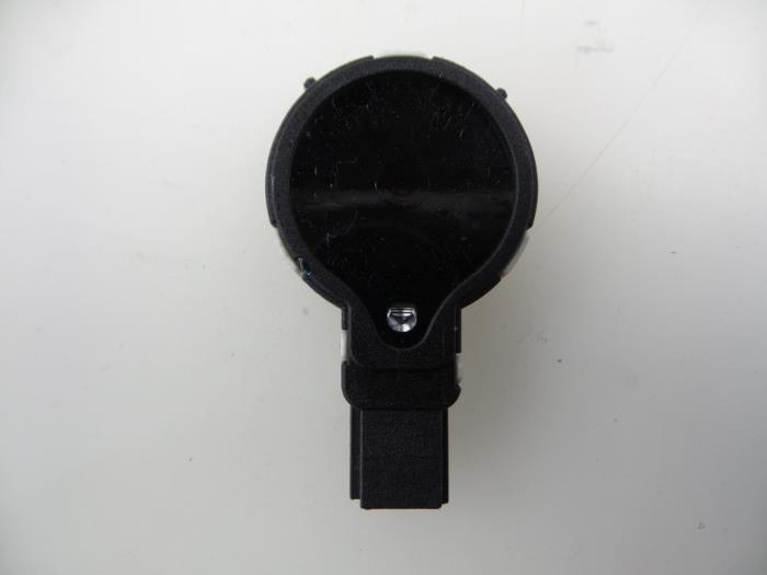 Begagnade Regnsensor Volvo V40 (MV) 2.0 D2 16V Pris € 15,00 Marginaltabell erbjuds av Autobedrijf Broekhuis B.V.