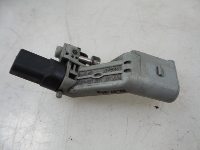 Begagnade Vevaxelsensor Skoda Octavia Combi (1Z5) 1.6 TDI Greenline Pris € 15,00 Marginaltabell erbjuds av Autobedrijf Broekhuis B.V.