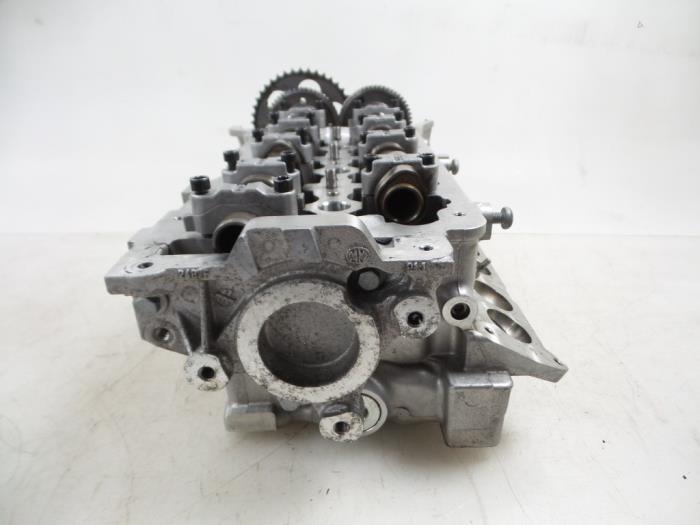 Cylinder head Jeep Grand Cherokee 3.0 CRD V6 24V 90352085F VM44D