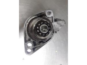 Anlasser van een Volkswagen Passat Variant (3C5) 2.0 TDI 16V Bluemotion 2009