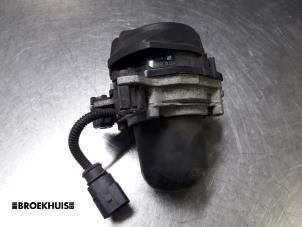 Used Secondary pump Porsche Cayenne (9PA) 4.5 S V8 32V Price € 40,00 Margin scheme offered by Autobedrijf Broekhuis B.V.