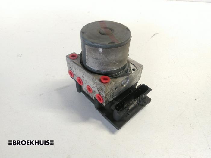 Begagnade ABS-pump Renault Grand Scénic II (JM) 1.9 dCi 120 Pris € 30,00 Marginaltabell erbjuds av Autobedrijf Broekhuis B.V.