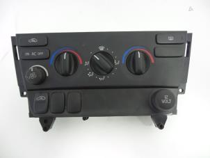 Used Heater control panel Volvo V70 (SW) 2.4 D5 20V Price € 45,00 Margin scheme offered by Autobedrijf Broekhuis B.V.